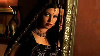 أختي-الصغيرة-نائمه