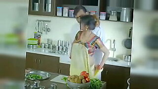 मेरी-माँ-और-मेरी-भाभी-aur-मे