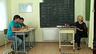 stuck-mom-fucked-by-force