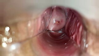 figering-cum-inside-pussy