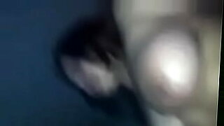 robomeat-boob-kiss