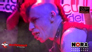 bat-em-phuc-vu-karaoke-bu-cu-phim-sex-moi-xem-hay-nhat-nude
