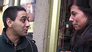 finger-fuck-on-streets