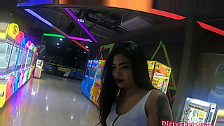 delhi-hostel-girl-first-time-clear-adio-with-bleding