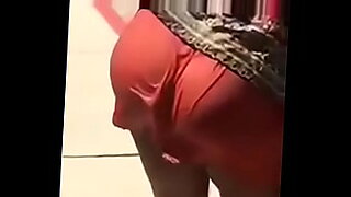 cosplay-nip-slip