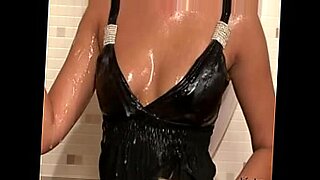 اول-سكس-له-يبعد-الغشايه