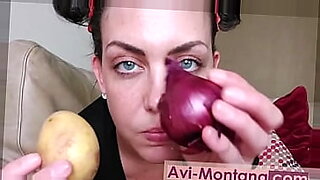 sohn-und-mutter-sperma-drinnen
