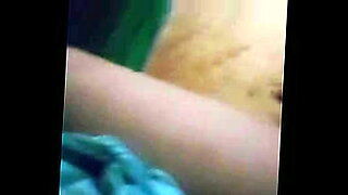 cojo-con-mi-amigo-al-lado-de-mi-novio-mientras-duerme