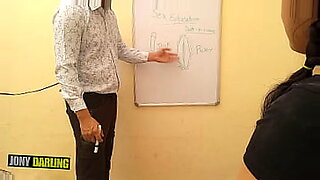 indian-manager-licks-his-staffs-boobs-nipple-in-his-office