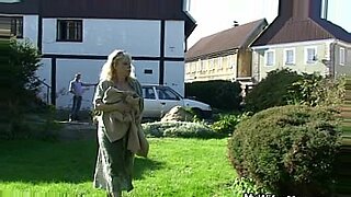 wife-surprise-with-threesom