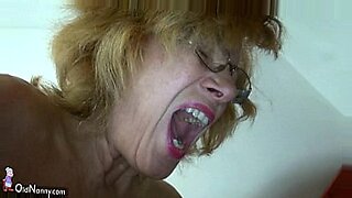 couple-fucks-on-arrival-at-hotel