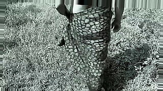 भाभी-देवर-पर-बलात्कार-करत