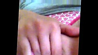 nasarapan-si-ate-sa-pagjakol-ng-kamay