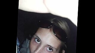 suckin-slave-girl-in-car