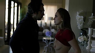 سكس-محارم-ابي-ينيكني-وانا-نايمه