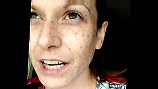 in-the-window-flash-pussy