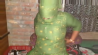 نيك-بنت-كس-وردي-ثدي-كبير