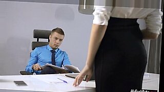 boy-unexpectedly-fucked-his-mom-while-they-were-having-dinner-on-the-table-with-some-friends