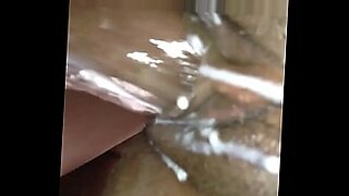 crying-when-anal-go-in-ass