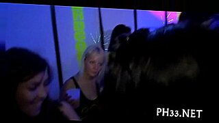 sexy-girl-dancing-naked
