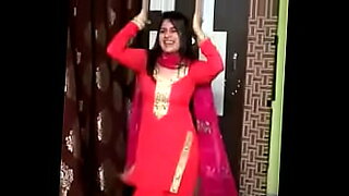 ભાઈ-ben-with-step-brother-jaan-enjoys-fucking-little-sisters-delicate-ass