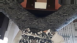 this-hot-woman-made-a-male-a-beautiful-penial-masaje-and-left-the-boy-with-the-cock-full-of-horny-and-had-to-take-care-of-the-message-the-boy-went-to-this-masseuse-because-he-was-in-the-mood-to-give