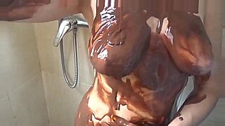 chocolate-models-get-naked