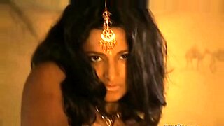 pakistani-actress-mujra-dancer-afreen-khan-video-viral