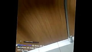 female pee miss russian wc