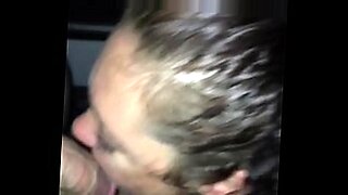 video-tante-tidur-pakai-bikini