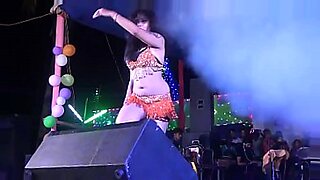 जानवर-के-साथ-सेक्स-करती-मह