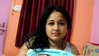 पति-के-दूर-जाते-ही-मालकिन-न