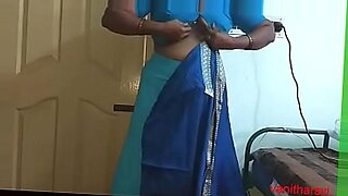 tution-teacher-in-net-clothes