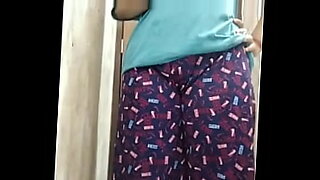 කෙල්ලෝ-පෙට්ටි-කඩන-ලන්කා