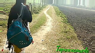 अकेली-लड़की-से-सेक्स-का-वी