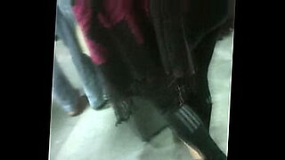 masturbandome-con-la-culona-yini-le-comen-el-chocho-a-mordidas