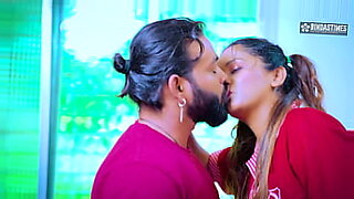 seal-pack-kaise-tutata-hai-vahi-dekhna-hai