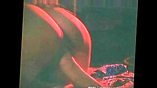 tante-haus-sex-menjadikan-ponakan-lugu-menjadi-libido